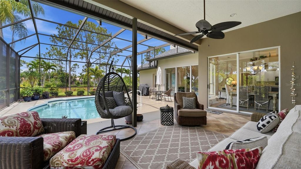Image 30 of property listing at 7117 DORNOUGH LANE, Bradenton, FL 34202