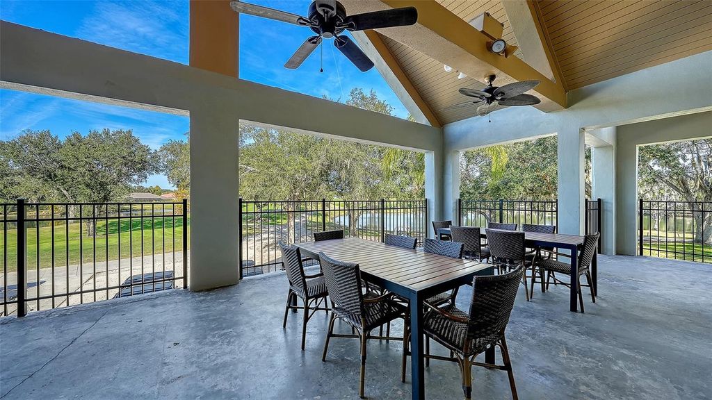 Image 40 of property listing at 7117 DORNOUGH LANE, Bradenton, FL 34202