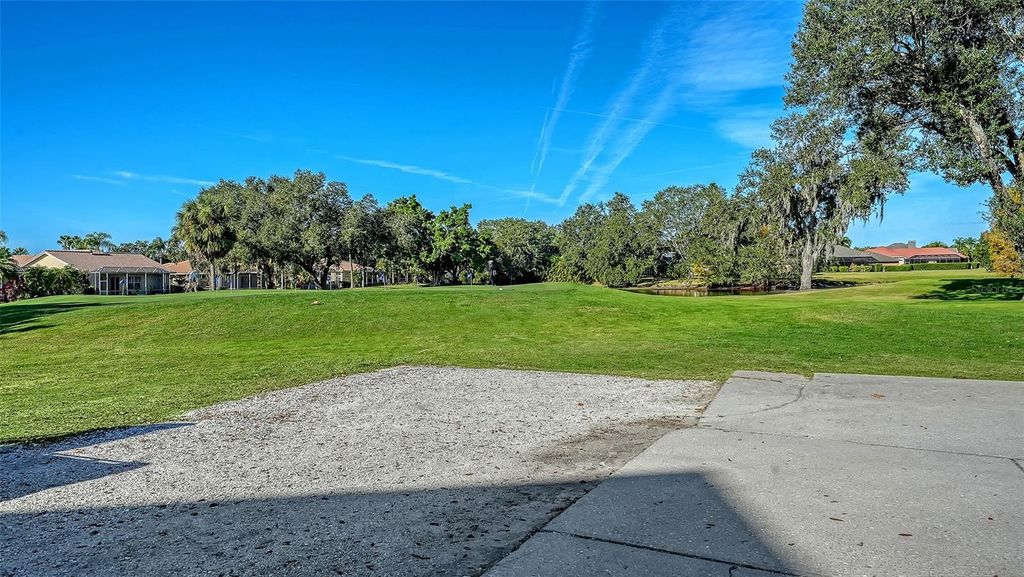 Image 45 of property listing at 7117 DORNOUGH LANE, Bradenton, FL 34202