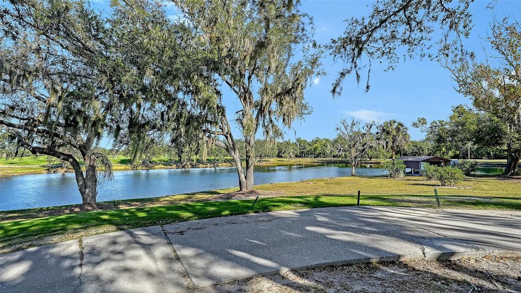 Image 46 of property listing at 7117 DORNOUGH LANE, Bradenton, FL 34202