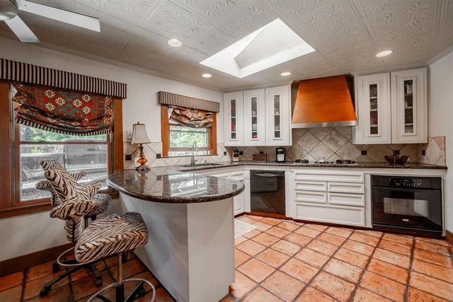 4886 N Arcade Avenue, Fresno, CA 93704