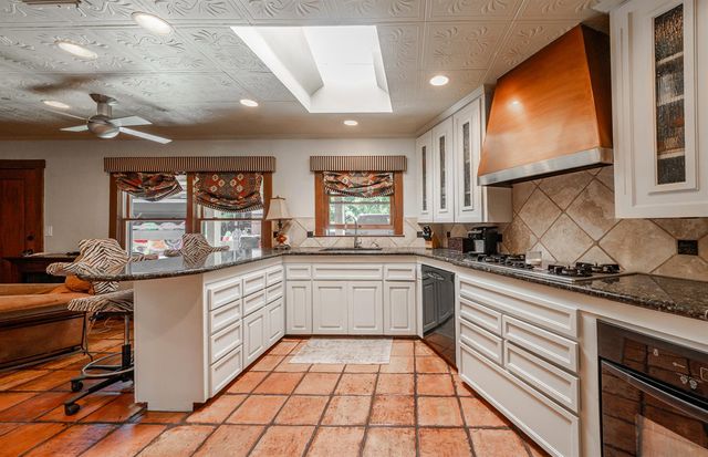 4886 N Arcade Avenue, Fresno, CA 93704