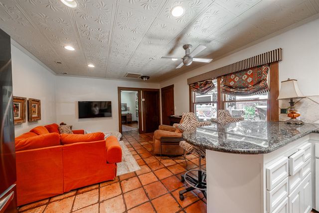 4886 N Arcade Avenue, Fresno, CA 93704