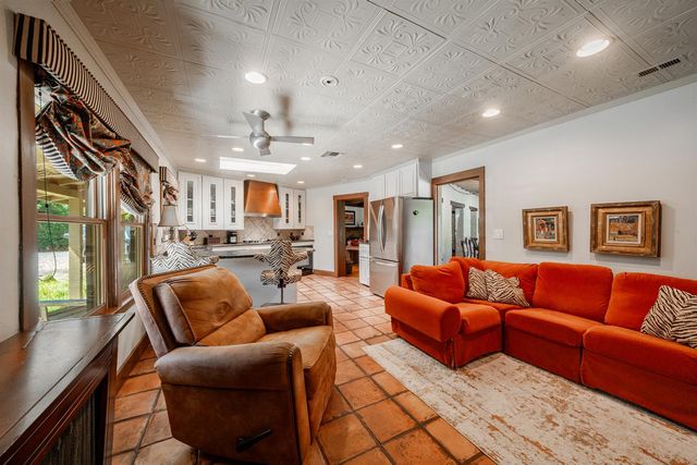 4886 N Arcade Avenue, Fresno, CA 93704