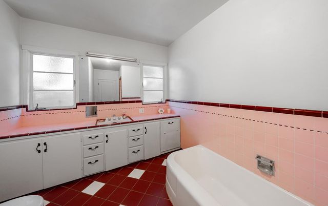 4886 N Arcade Avenue, Fresno, CA 93704