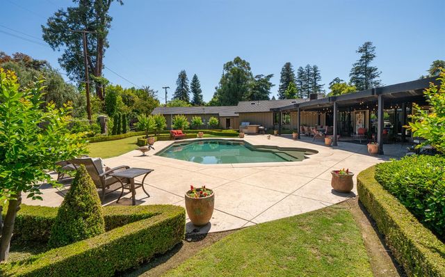 4886 N Arcade Avenue, Fresno, CA 93704