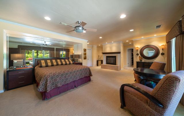 4886 N Arcade Avenue, Fresno, CA 93704