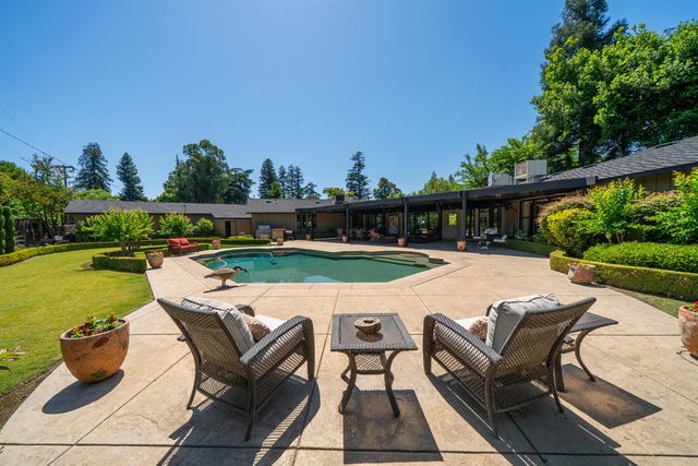 4886 N Arcade Avenue, Fresno, CA 93704