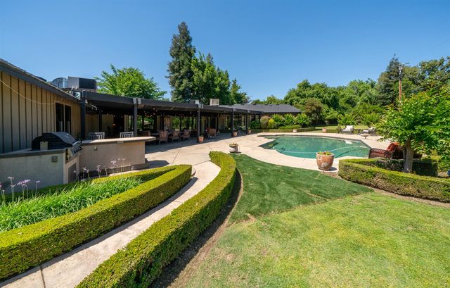 4886 N Arcade Avenue, Fresno, CA 93704