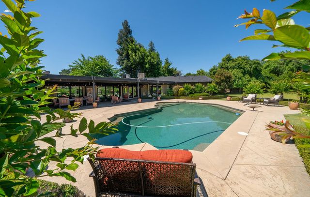 4886 N Arcade Avenue, Fresno, CA 93704