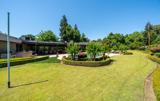 4886 N Arcade Avenue, Fresno, CA 93704