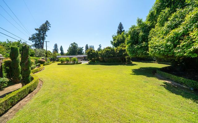 4886 N Arcade Avenue, Fresno, CA 93704