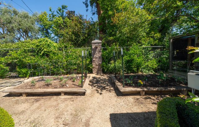 4886 N Arcade Avenue, Fresno, CA 93704
