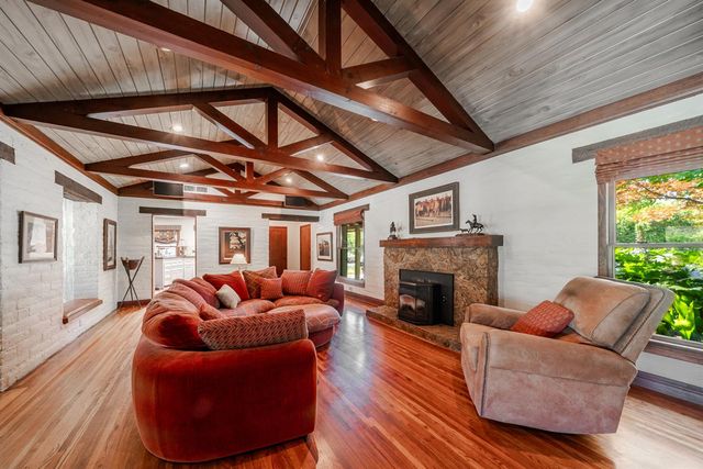 4886 N Arcade Avenue, Fresno, CA 93704