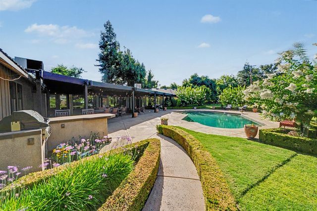 4886 N Arcade Avenue, Fresno, CA 93704