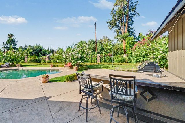 4886 N Arcade Avenue, Fresno, CA 93704