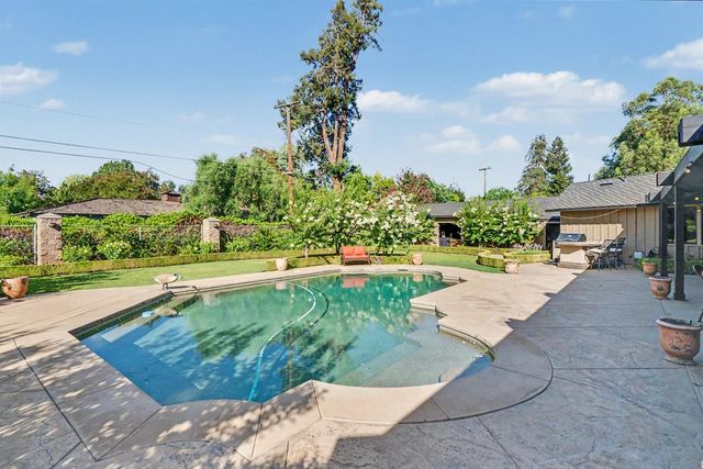 4886 N Arcade Avenue, Fresno, CA 93704