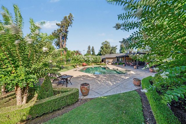 4886 N Arcade Avenue, Fresno, CA 93704