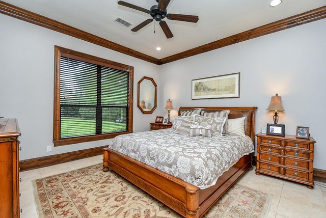 10 Player Pond Place, The Woodlands, TX 77382