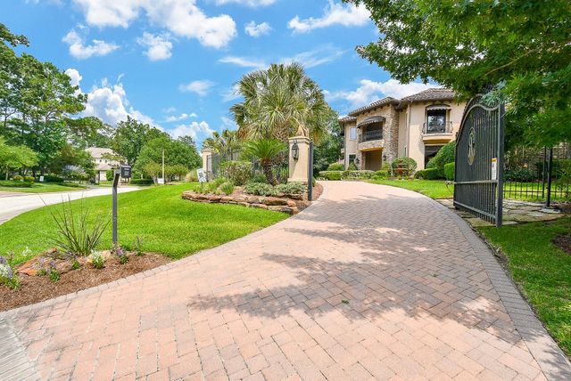 10 Player Pond Place, The Woodlands, TX 77382