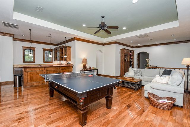 10 Player Pond Place, The Woodlands, TX 77382