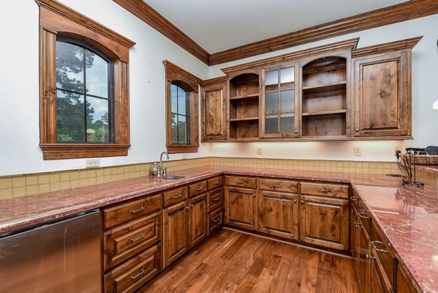 10 Player Pond Place, The Woodlands, TX 77382