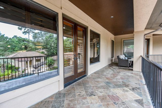 10 Player Pond Place, The Woodlands, TX 77382