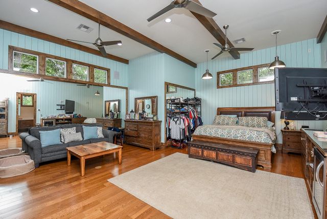 10 Player Pond Place, The Woodlands, TX 77382