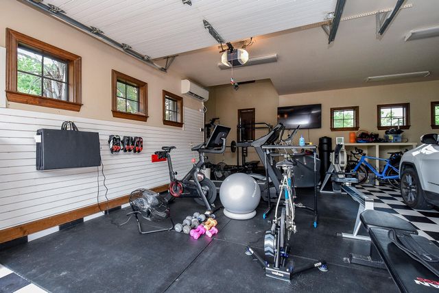 10 Player Pond Place, The Woodlands, TX 77382