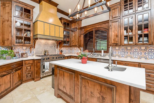 10 Player Pond Place, The Woodlands, TX 77382