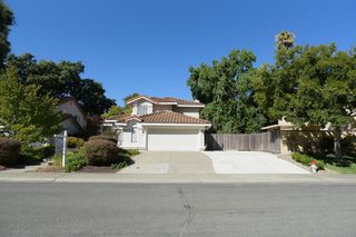 4 Marina Blue Ct, Sacramento, CA 95831