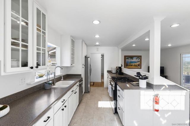 7931 Canary Way, San Diego, CA 92123