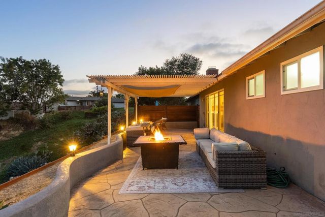 7931 Canary Way, San Diego, CA 92123