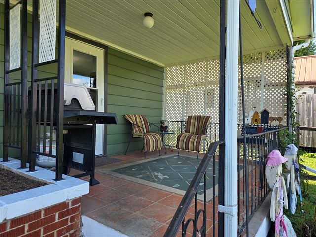 602 10th Street, Belle Plaine, IA 52208