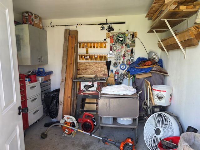 602 10th Street, Belle Plaine, IA 52208