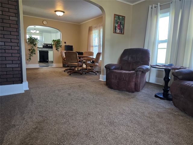602 10th Street, Belle Plaine, IA 52208