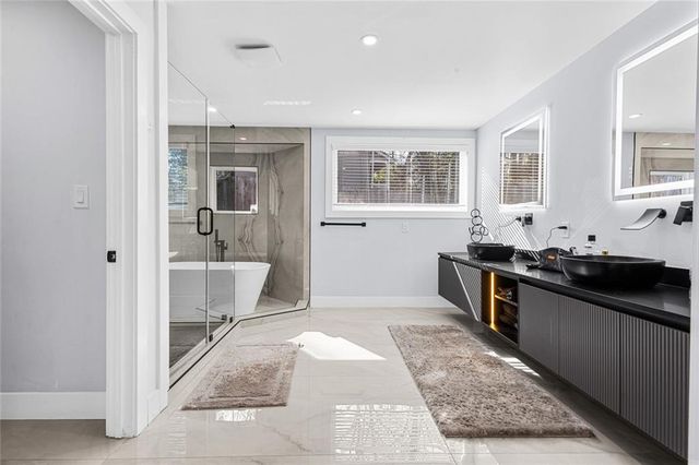 915 Lost Forest NW Drive, Atlanta, GA 30328