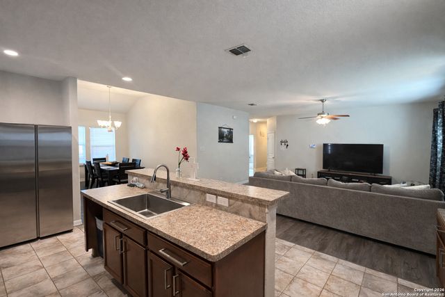 8949 Elizabeth, Converse, TX 78109