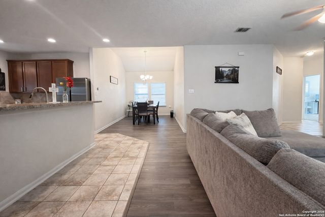 8949 Elizabeth, Converse, TX 78109