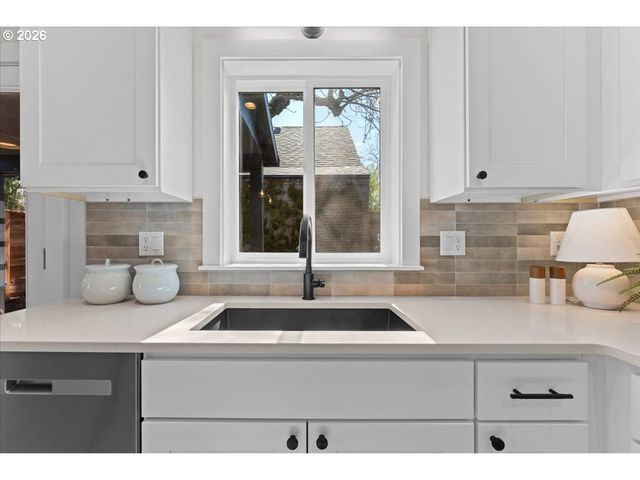 6703 Se 69th Ave C, Portland, OR 97206