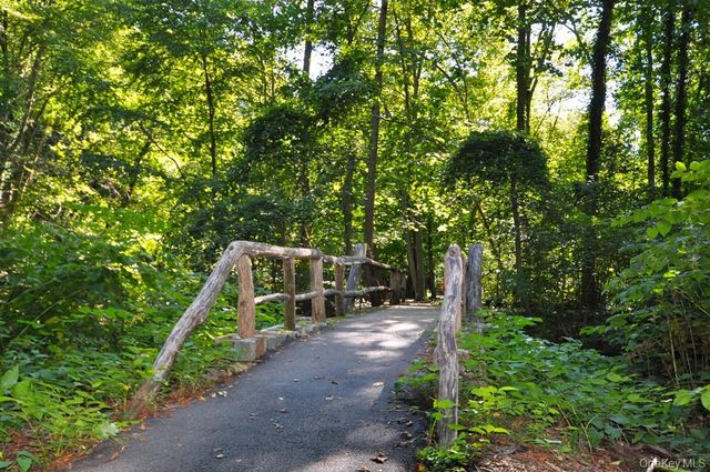 105 Garth Road B3, Scarsdale, NY 10583