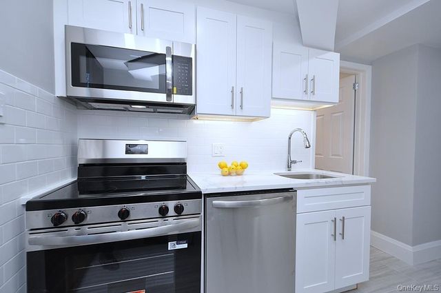 105 Garth Road B3, Scarsdale, NY 10583