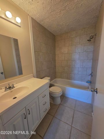 1603 CHALLENGER Court W 1603, Jacksonville, FL 32233