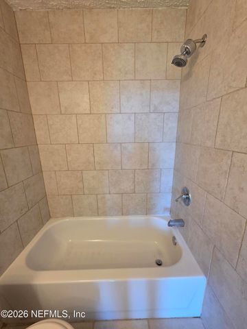 1603 CHALLENGER Court W 1603, Jacksonville, FL 32233