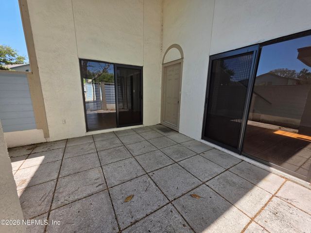 1603 CHALLENGER Court W 1603, Jacksonville, FL 32233