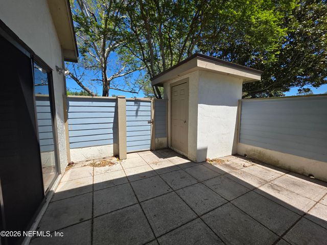 1603 CHALLENGER Court W 1603, Jacksonville, FL 32233