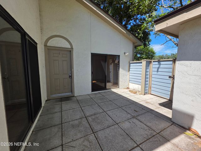1603 CHALLENGER Court W 1603, Jacksonville, FL 32233