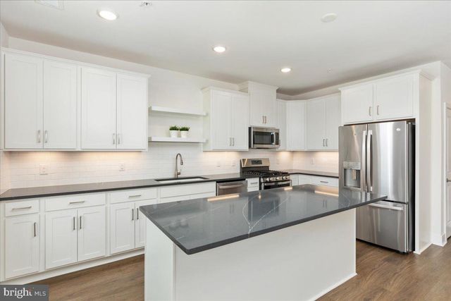 42619 NUBBINS TER, Ashburn, VA 20147