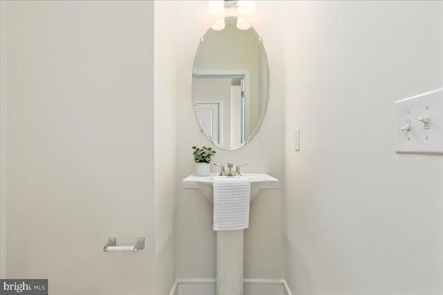 42619 NUBBINS TER, Ashburn, VA 20147