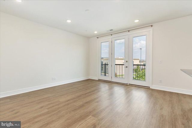 42619 NUBBINS TER, Ashburn, VA 20147
